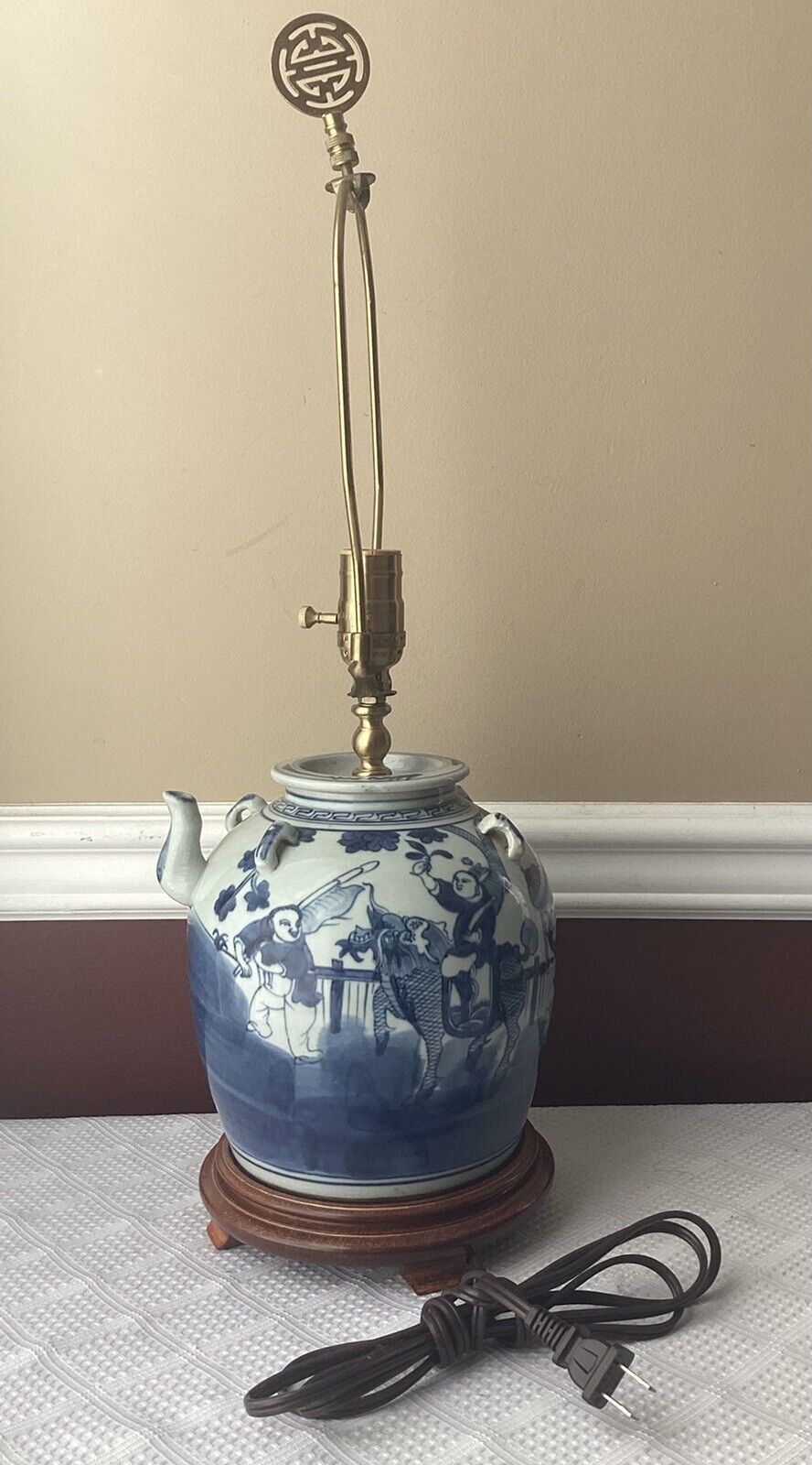Antique Chinese Porcelain Figural Teapot Lamp, Blue & White, (working, No Shade)