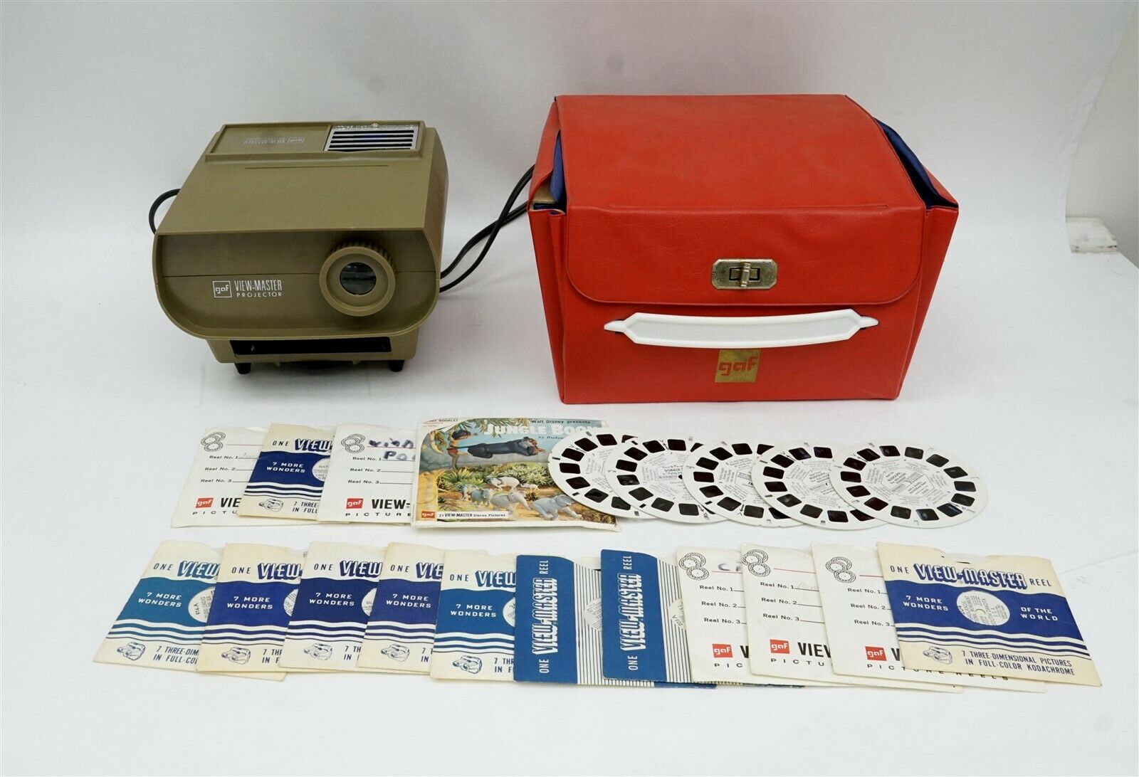 Vintage Gaf View-master 30 Standard Projector W/ Case & 20 Reels C1016