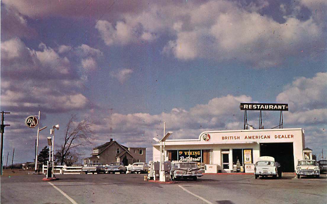 Roadside Postcard Viking Gas Station & Restaurant, Grimsby, Ontario, Canada