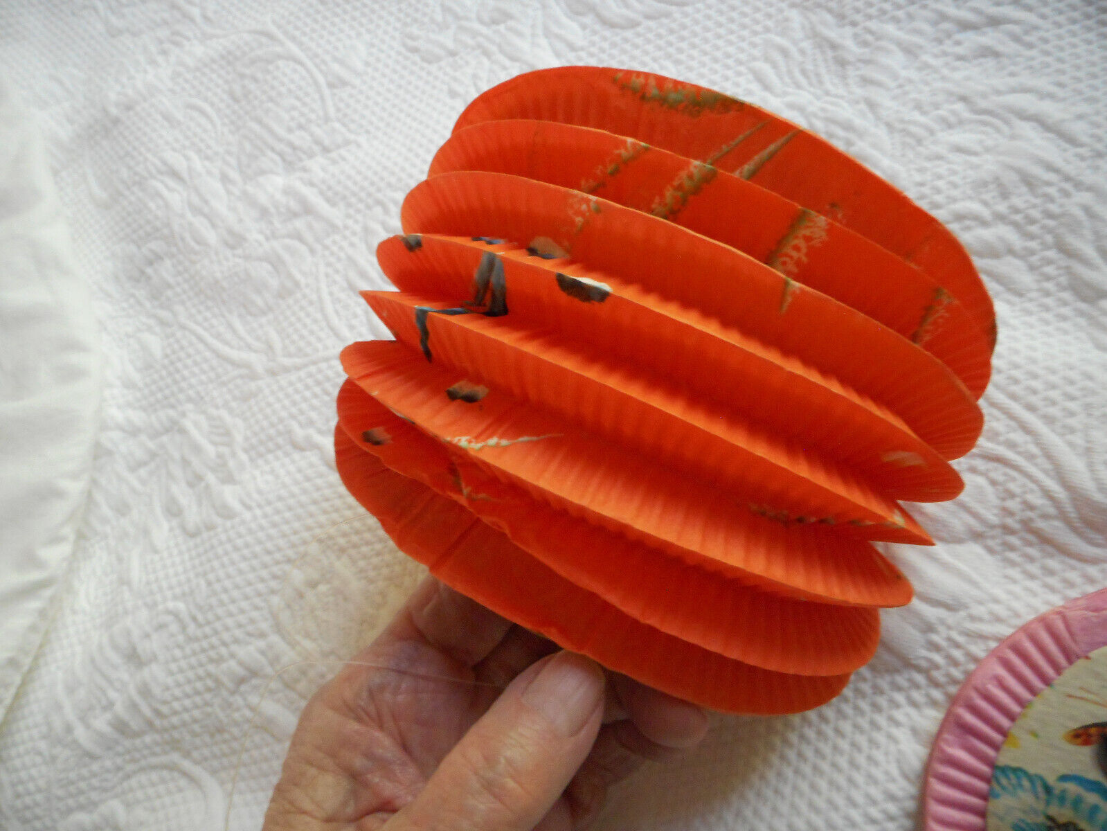 (2) Chinese/japanese/orientalpaper Lanterns/never Used (from 1970s?)orange/pink