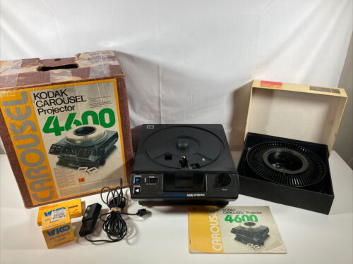 Kodak Carousel 4600 Projector W/ Box, Remote Carousel, Extra Bulb, And Manual!